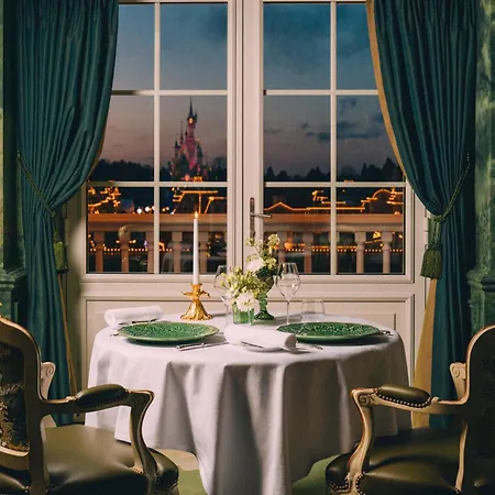Disneyland Hotel-2